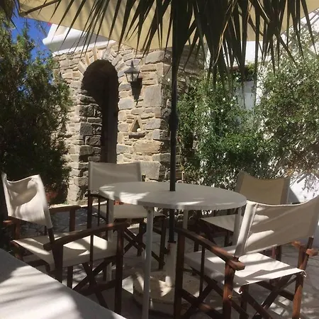 In Drios, Paros Island, Greece. Σπίτι διακοπών Δρυός